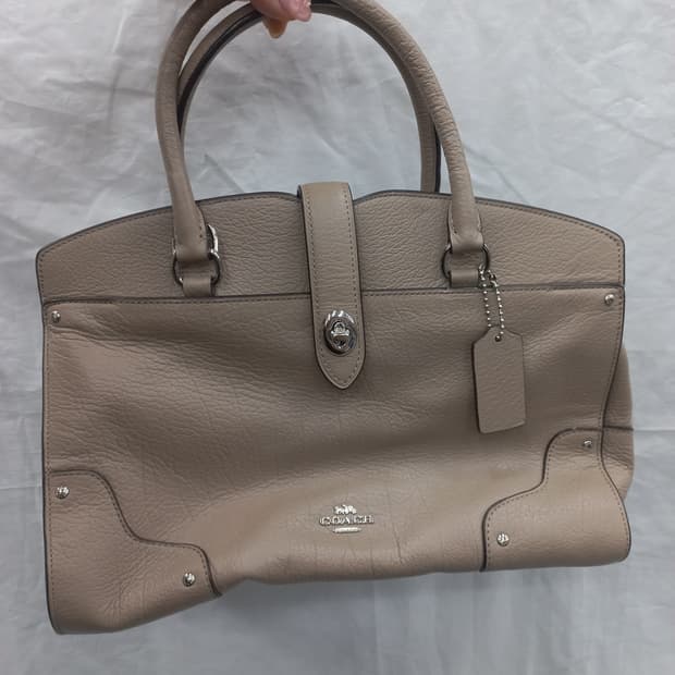 코치 가죽 토트백 베이지