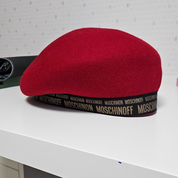 모스키노 빈티지 빵모자