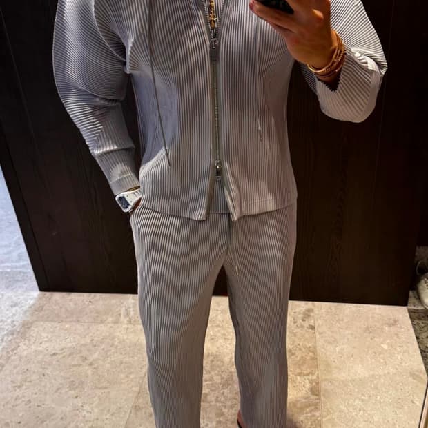 라피나토에뚜알 플리츠 셋업 그레이 50