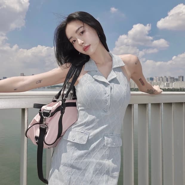 (새상품) 페일제이드 데님 자카드 홀터 드레스 원피스 연청 S 