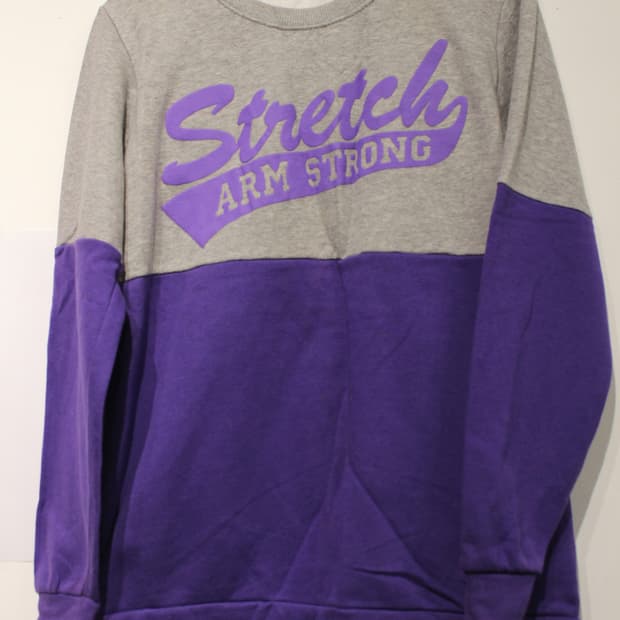 236. 투톤 그래픽 기모 맨투맨