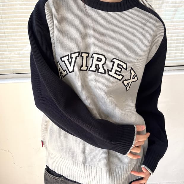 Avirex 로고 니트 (배색 래글런 스타일)