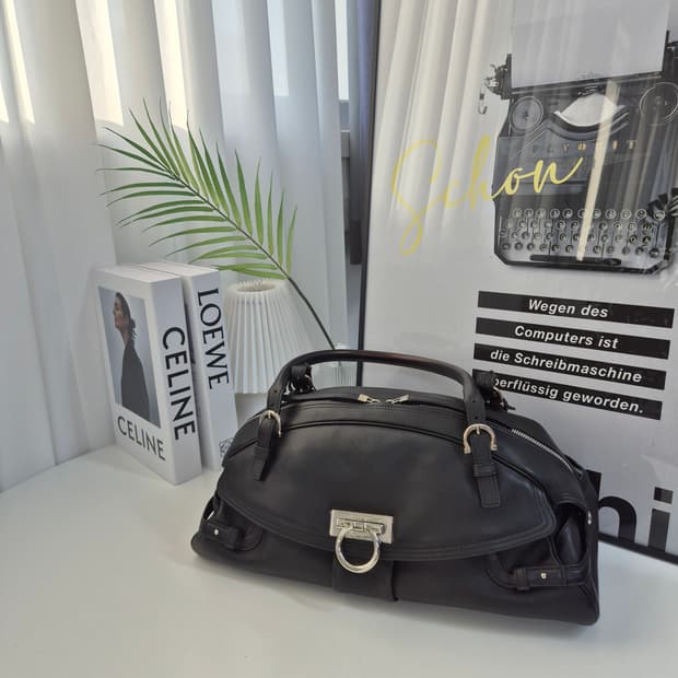 페라가모 간치니 토트백