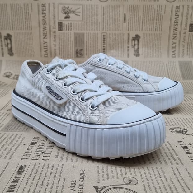 디스커버리 여성 스니커즈240