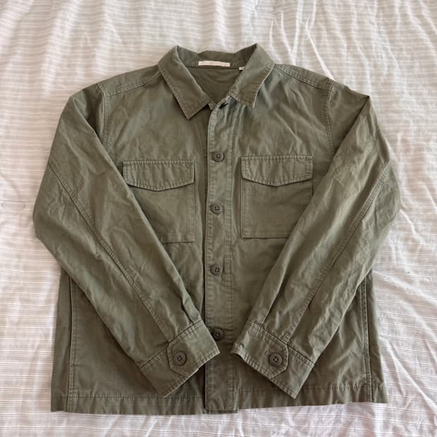 유니클로 투포켓 셔츠 자켓