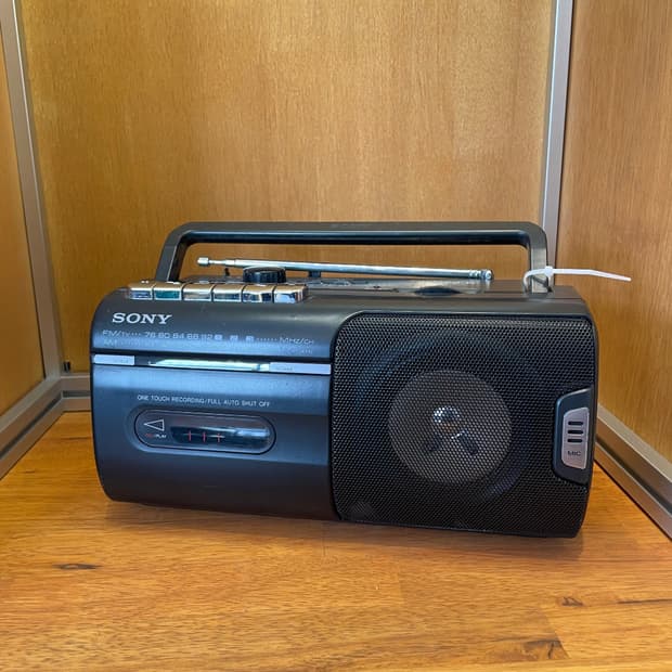 SONY CFM-10 CASSETTE PLAYER