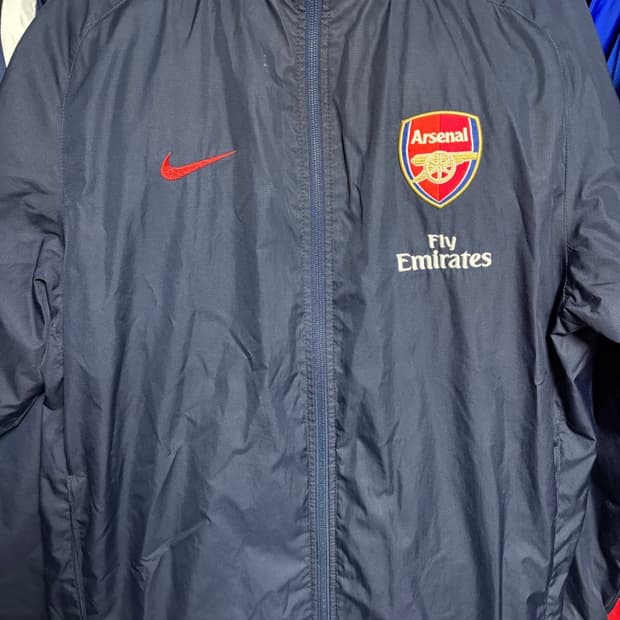 아스날 네이비 스톰핏 바람막이