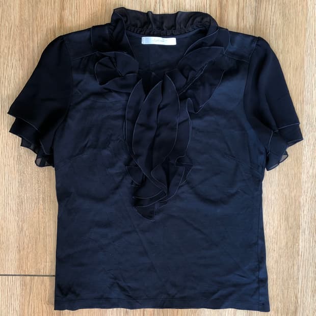 frill top