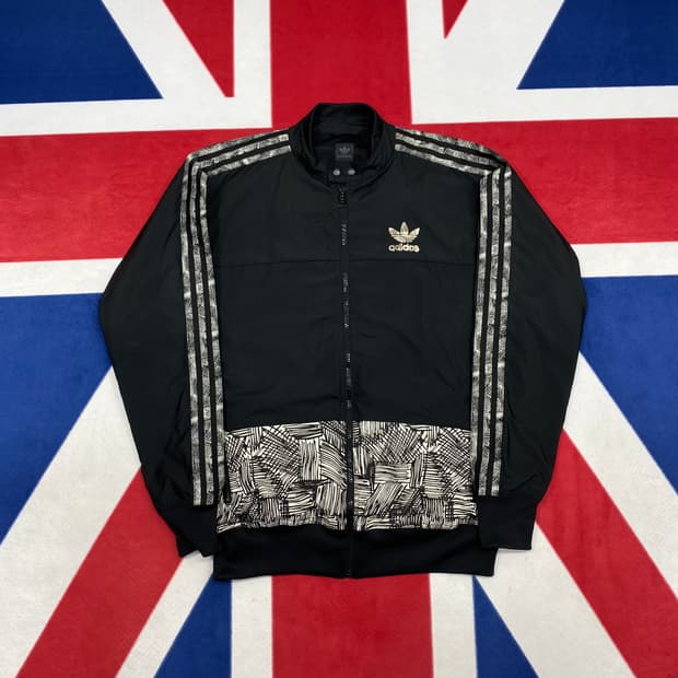 아디다스 바람막이 105