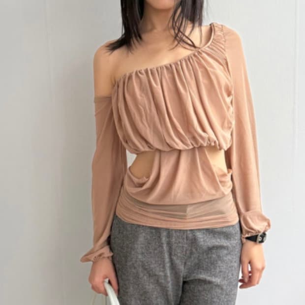 Tipssy mira detach top 베이지