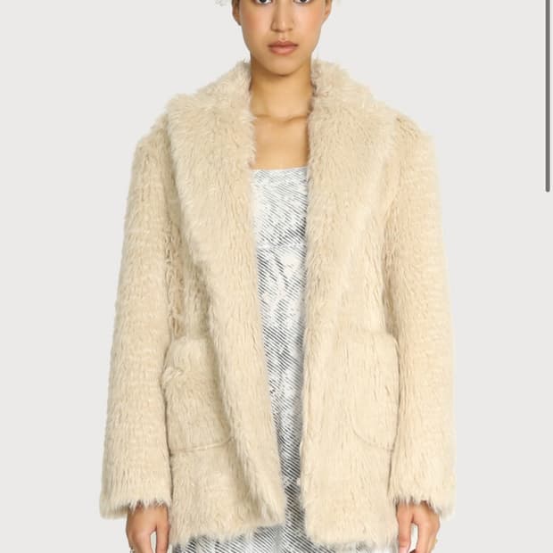 akol 아콜 CRINKLY FUR JACKET - BEIGE