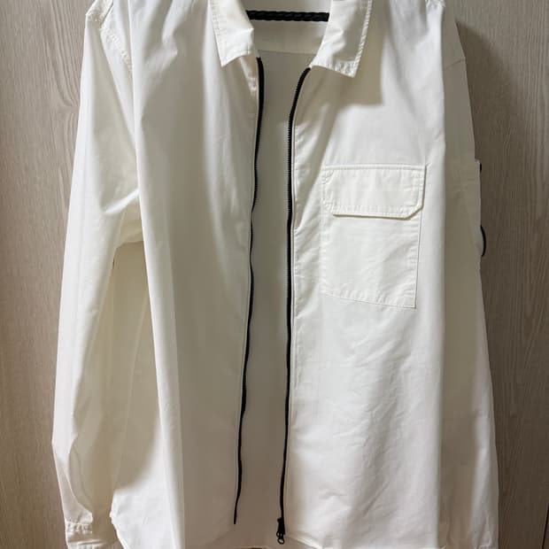 cp컴퍼니 흰색 셔츠 자켓