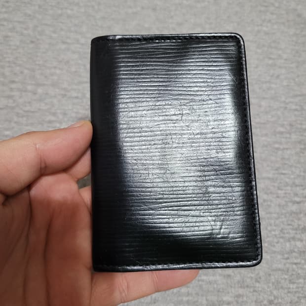 정품 루이비통 에삐 오거나이저 카드지갑