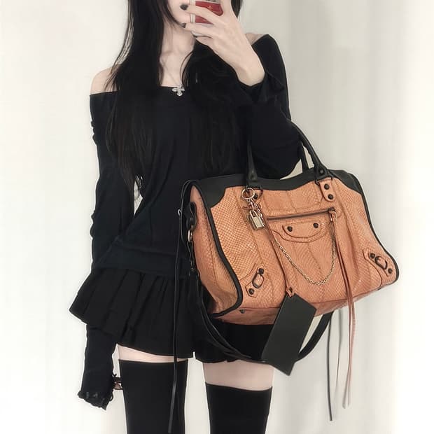 발렌시아가 Limited 2013 파이톤 레더 시티 모터백