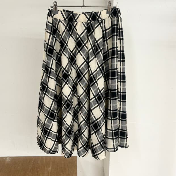 꼼데 가르송 체크 플레어 롱 스커트