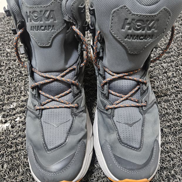 호카 아나카파 고어텍스 미드