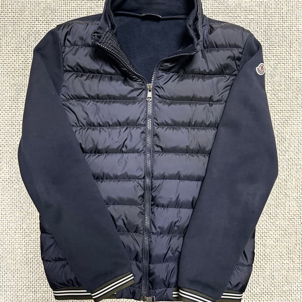 [M/당일배송] 몽클레어 삼선 와펜 니트패딩