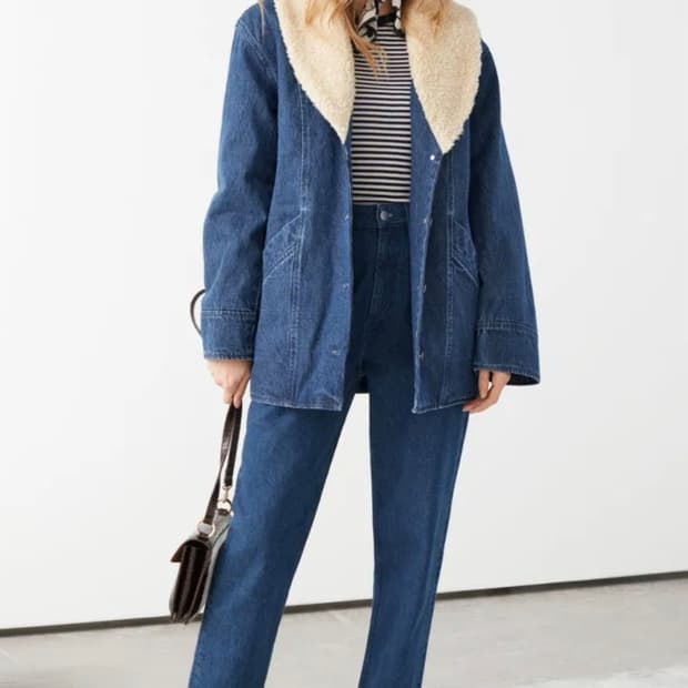 앤아더스토리즈 데님 시어링코트