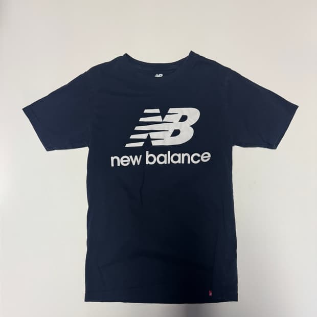 여성 뉴발란스 23년도 빅 로고 반팔 티셔츠 S 네이비