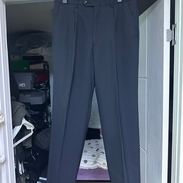 [30] 울 스트라이프 원 턱 슬랙스