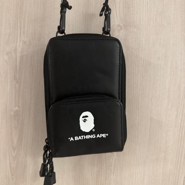 베이프 미니 크로스백 