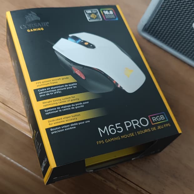 # 커세어 M65 PRO RGB 게이밍 인체공학 마우스 급처