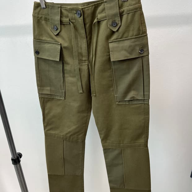 여) 알렉산더맥퀸 멀티포켓 카고팬츠 