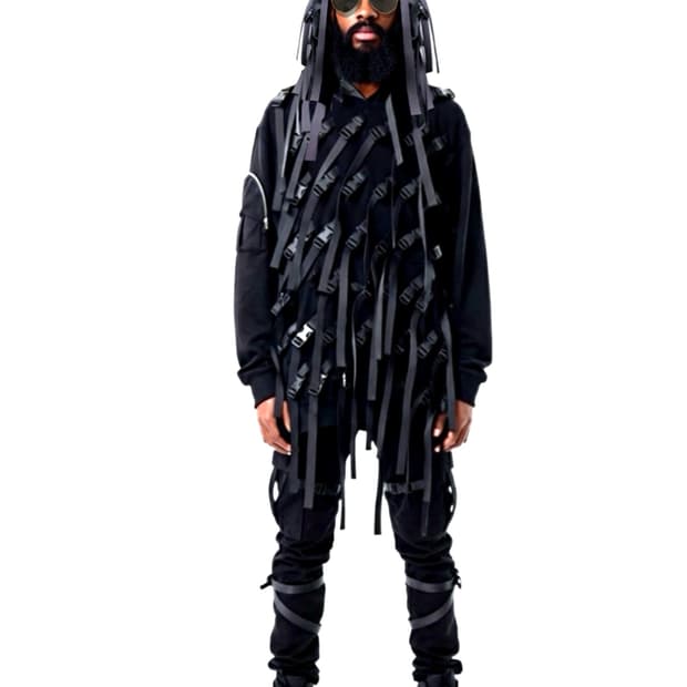 (레어 ) Christian Stone 스트랩본디지 오버핏 후드 블랙