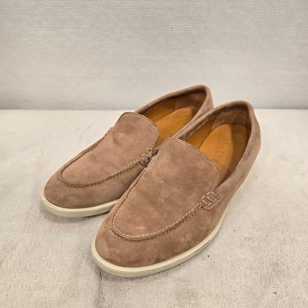 쿠에른 CUEREN 스웨이드 로퍼 235~240