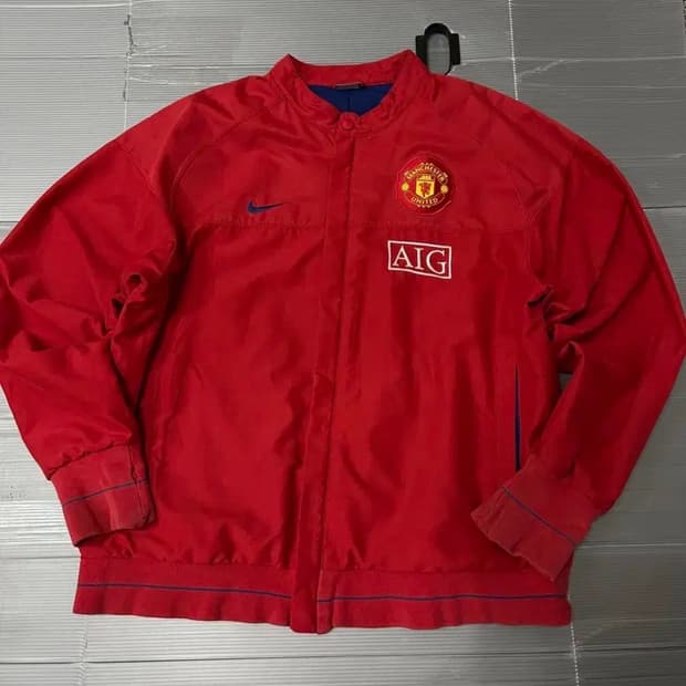 나이키 맨유 바람막이 자켓 레드 M