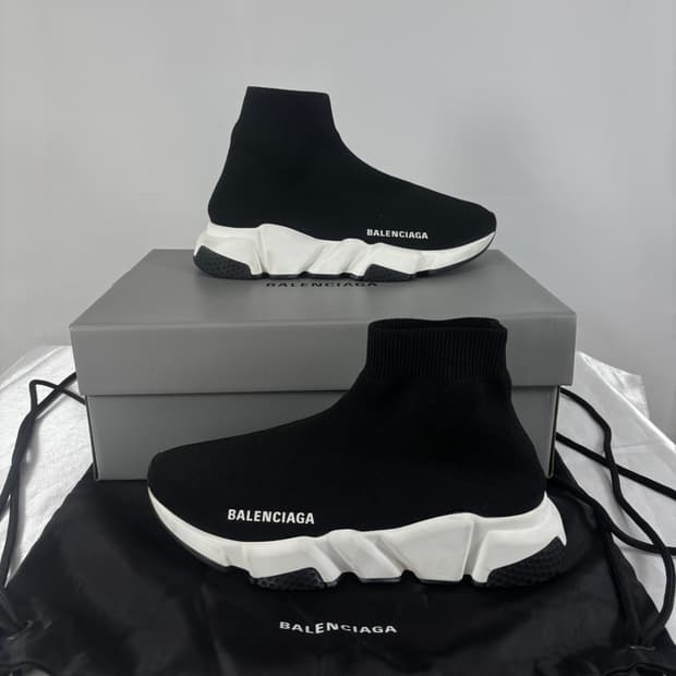 (풀박스,36)발렌시아가 스피드러너 블랙 스니커즈