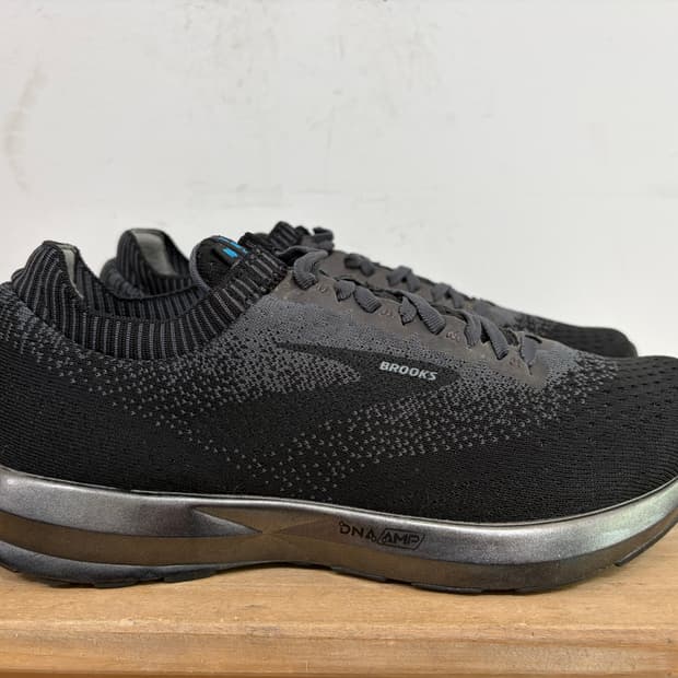 브룩스 래비테이트2 런닝화 270