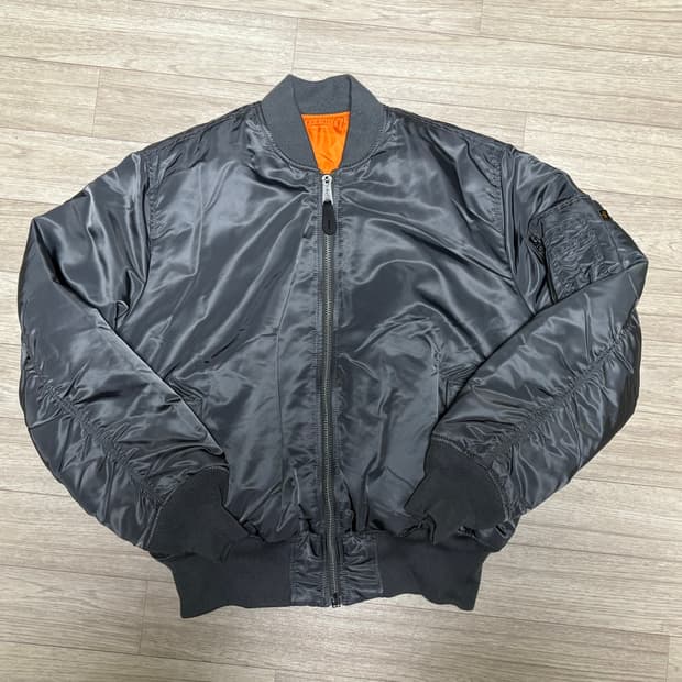 알파인더스트리 건메탈 MA-1 XL