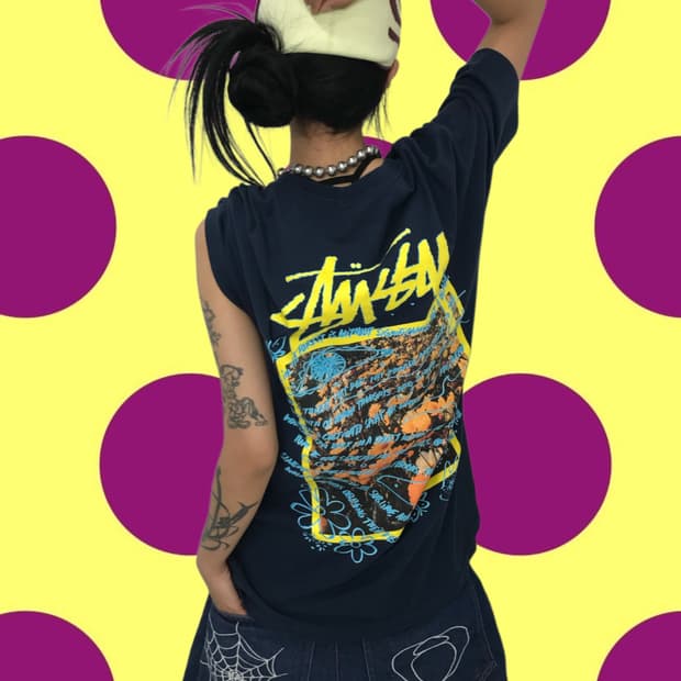 < Stussy Super Bloom T-shirt >
