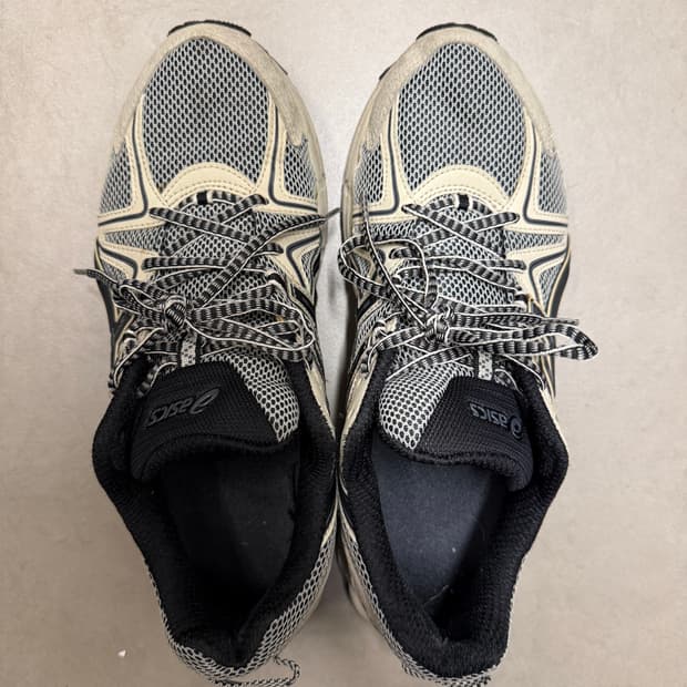 아식스 젤 카하나8 그레이 블랙 카본