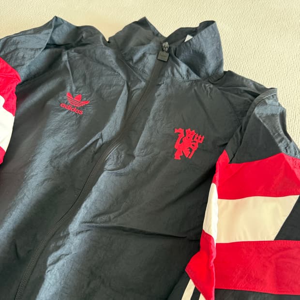 아디다스 멘체스터 콜라보 트랙탑