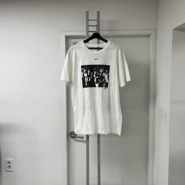 오프화이트 반팔 티셔츠 XL