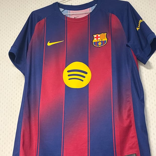 바르셀로나 유니폼 팔아요 정품 맞아요