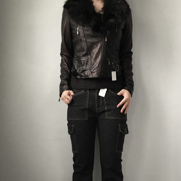fur collar point leather jacket