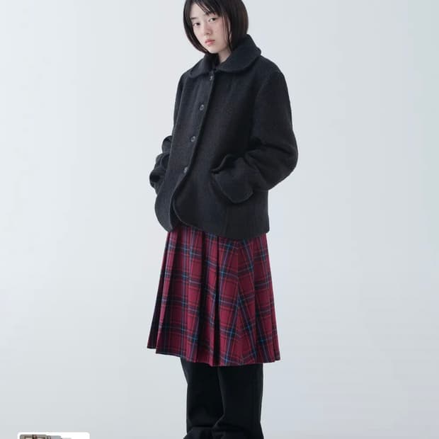 오헤시오 PLEATS BUTTON SKIRT