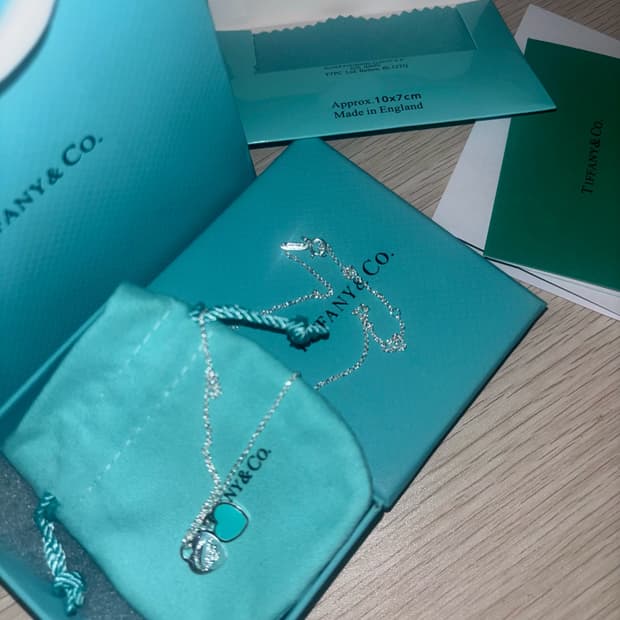 티파니앤코 하트 목걸이 풀박 팔아요!