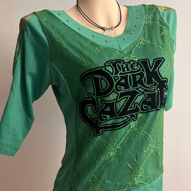 Green lettering lace top 