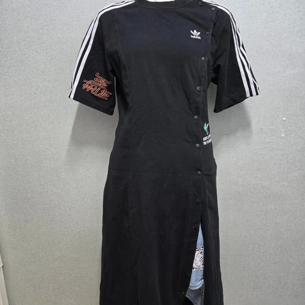 아디다스 치파오 롱원피스 똑딱이로 조절 가능 