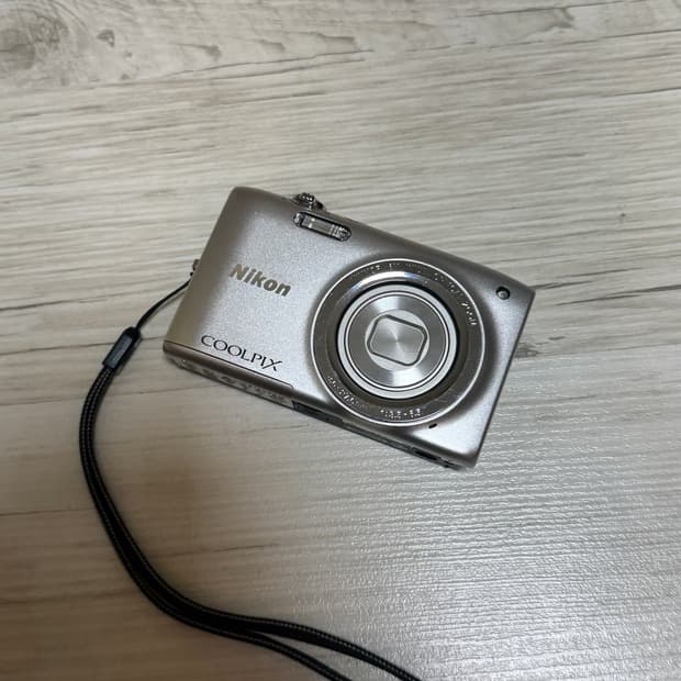 [국내 유일 매물] NIKON 니콘 쿨픽스 COOLPIX S2700