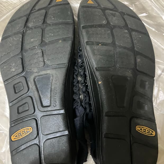 킨 유니크 샌들(43 / 289)