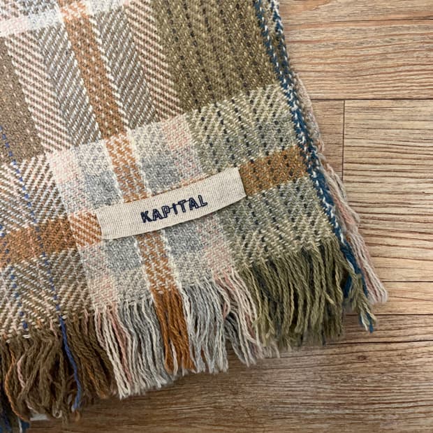 캐피탈 KAPITAL 체크 머플러 블랭킷