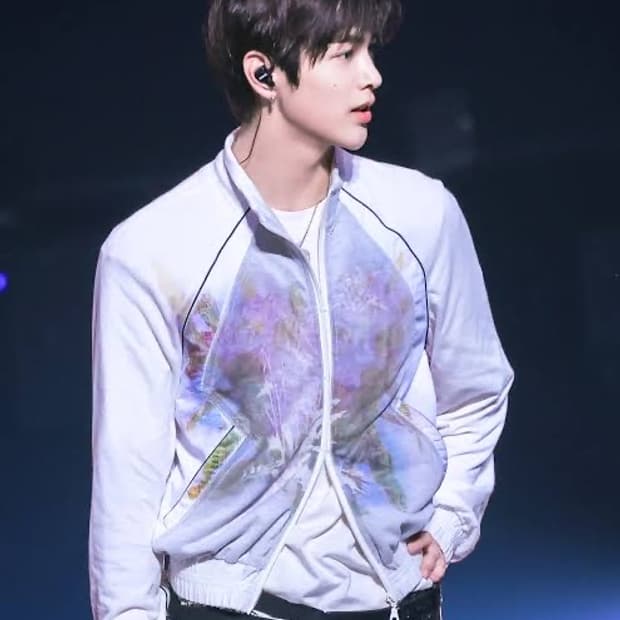 알라 티아난 플로럴 프린트 저지 자켓