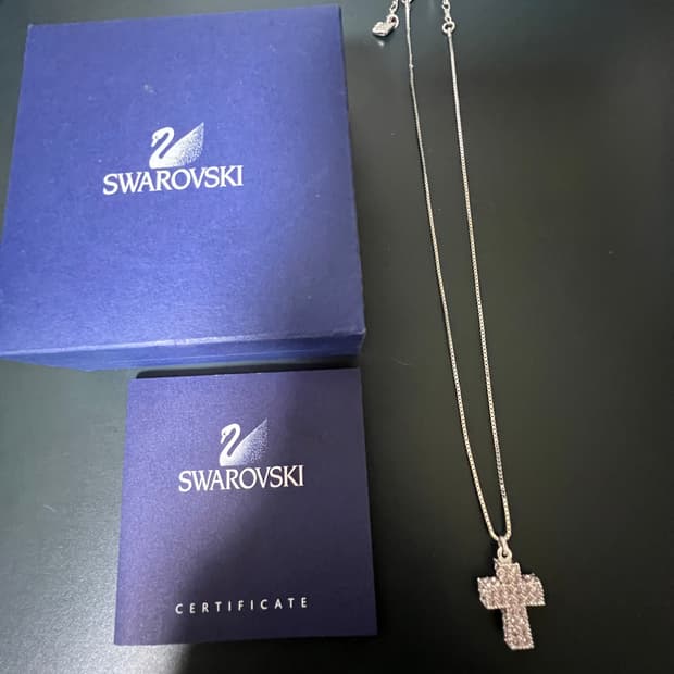 스와로브스키 핑크 십자가 목걸이