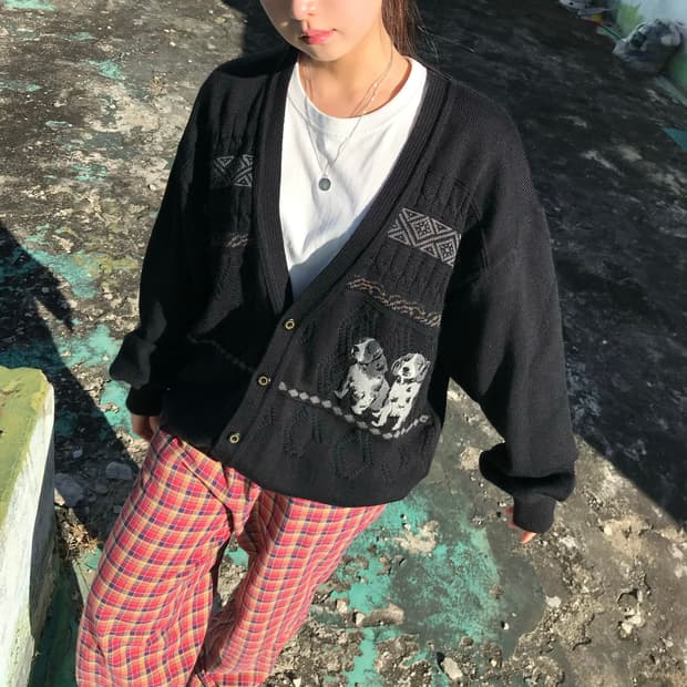 퍼피 자수 가디건 