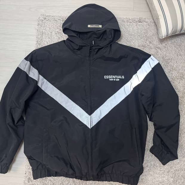 [L] 피오갓 에센셜 리플렉티브 바람막이